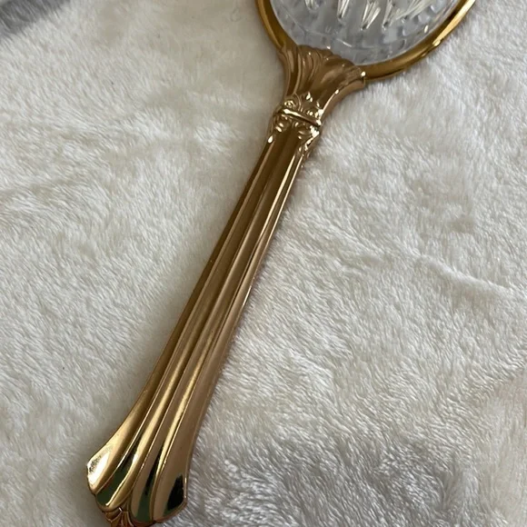 Vintage Brush with embroidery details! - Picture 7 of 12